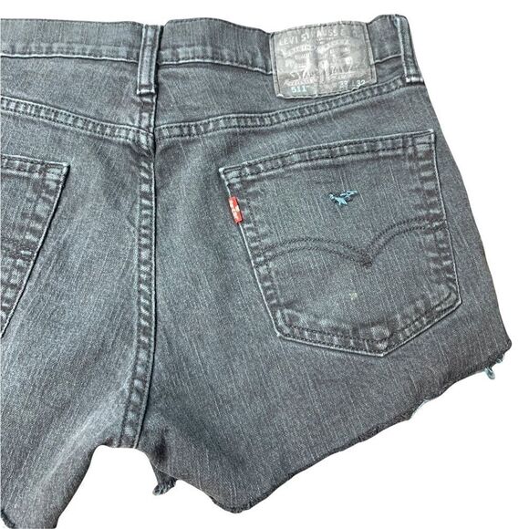 Levi’s Black Cut Off Shorts - Picture 5 of 9
